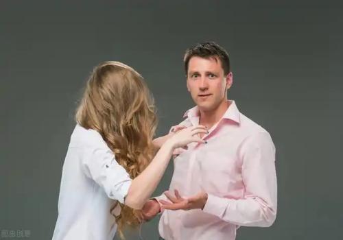 离婚时过错方可不可以分得财产